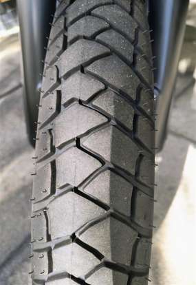 TRIUMPH-BONNEVILLE SCRAMBLER 1200 X-2024