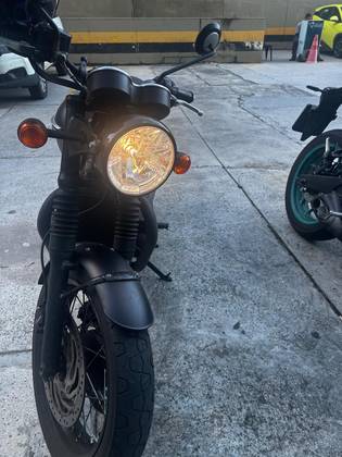 TRIUMPH BONNEVILLE T120 BLACK 1200 