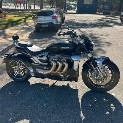 TRIUMPH-ROCKET III GT-2023