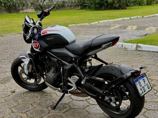 TRIUMPH-TRIDENT 660 TRIPLE TRIBUTE EDITION TRIUMPH-TRIDENT 660 TRIPLE TRIBUTE EDITION-2025