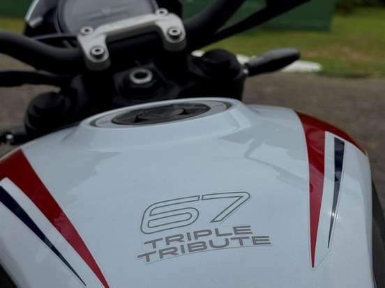TRIUMPH-TRIDENT 660 TRIPLE TRIBUTE EDITION TRIUMPH-TRIDENT 660 TRIPLE TRIBUTE EDITION-2025