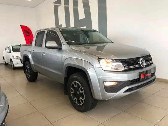 VOLKSWAGEN AMAROK 3.0 V6 TDI DIESEL COMFORTLINE CD 4MOTION AUTOMÁTICO
