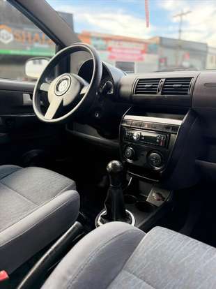 VOLKSWAGEN-CROSSFOX-1.6 MI FLEX 8V 4P MANUAL VOLKSWAGEN-CROSSFOX-2005