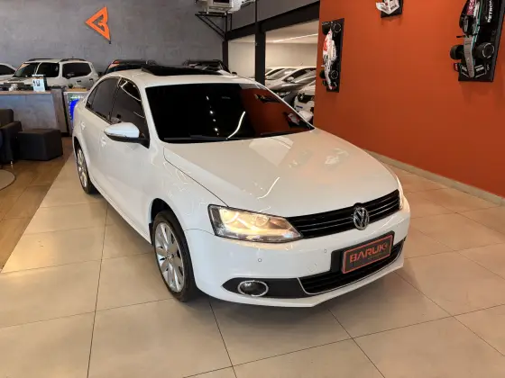 VOLKSWAGEN JETTA 2.0 COMFORTLINE FLEX 4P TIPTRONIC VOLKSWAGEN JETTA 2.0 COMFORTLINE FLEX 4P TIPTRONIC