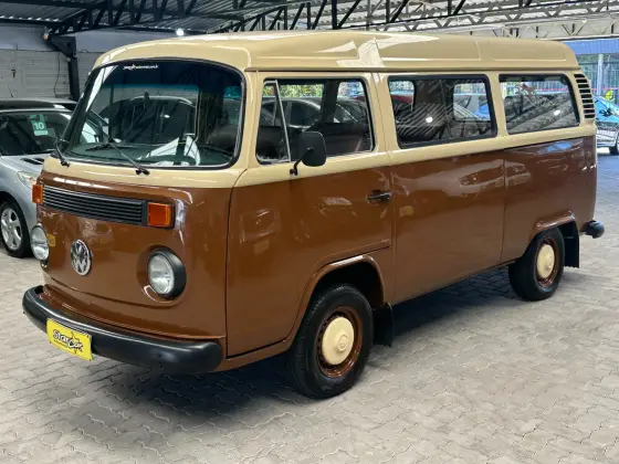 VOLKSWAGEN KOMBI 1.6 STD 8V GASOLINA 3P MANUAL