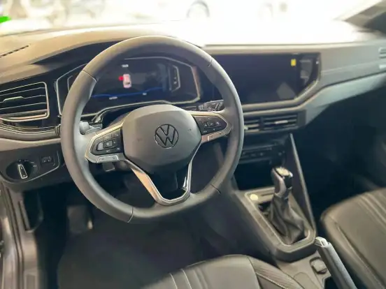 VOLKSWAGEN-NIVUS-1.0 200 TSI TOTAL FLEX HIGHLINE AUTOMÁTICO VOLKSWAGEN-NIVUS-2026