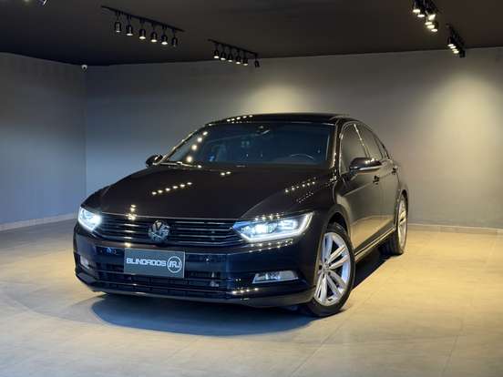 VOLKSWAGEN-PASSAT-2016