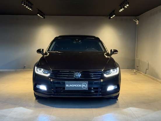 VOLKSWAGEN-PASSAT-2016