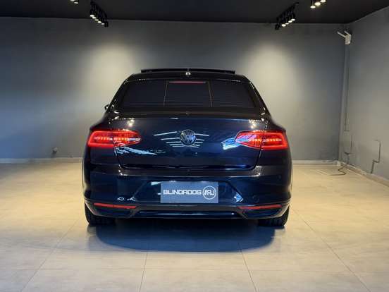 VOLKSWAGEN-PASSAT-2016