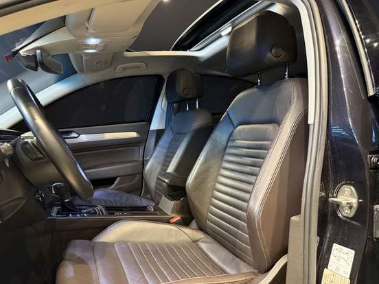 VOLKSWAGEN-PASSAT-2016