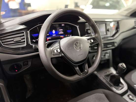 VOLKSWAGEN-POLO-2023