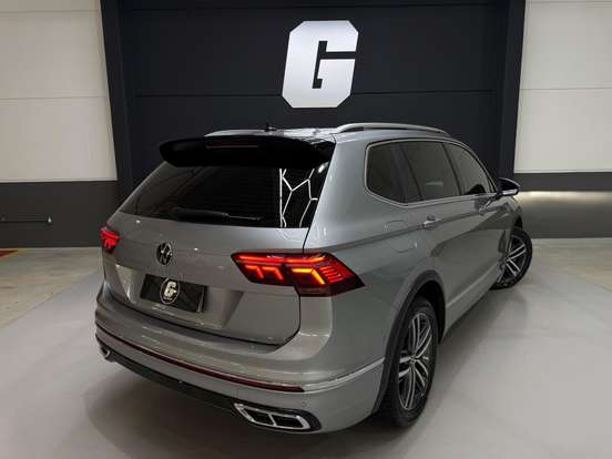VOLKSWAGEN-TIGUAN-2.0 300 TSI GASOLINA ALLSPACE R-LINE AUTOMÁTICO VOLKSWAGEN-TIGUAN-2024