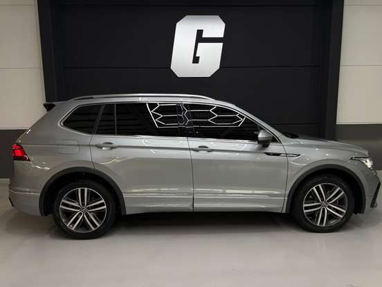 VOLKSWAGEN-TIGUAN-2.0 300 TSI GASOLINA ALLSPACE R-LINE AUTOMÁTICO VOLKSWAGEN-TIGUAN-2024