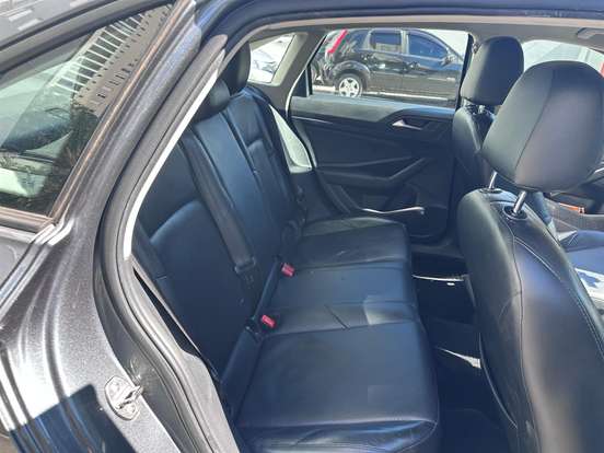 VOLKSWAGEN-JETTA-2018
