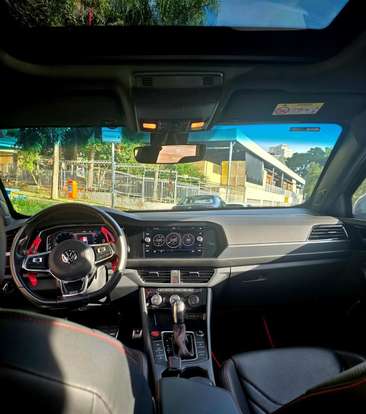VOLKSWAGEN-JETTA-2021