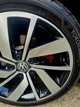 VOLKSWAGEN-JETTA-2021