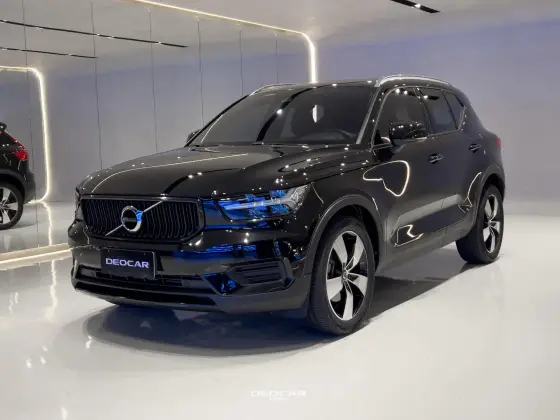 VOLVO XC40 2.0 T5 GASOLINA MOMENTUM AWD GEARTRONIC