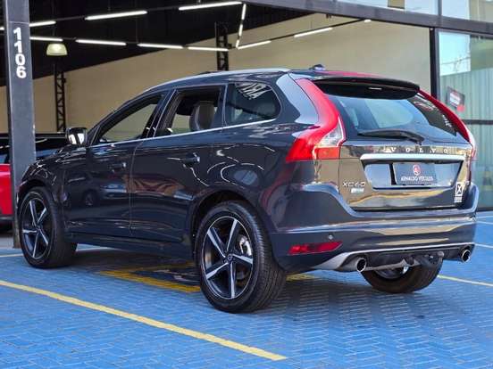VOLVO-XC60-2.0 T5 R DESIGN TURBO GASOLINA 4P AUTOMÁTICO VOLVO-XC60-2015