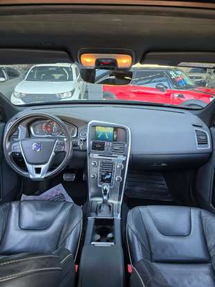 VOLVO-XC60-2015