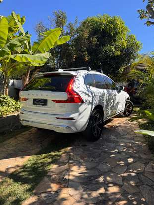 VOLVO-XC60-2022