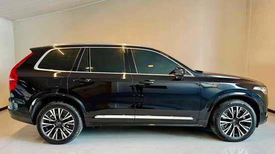 VOLVO-XC90-2024