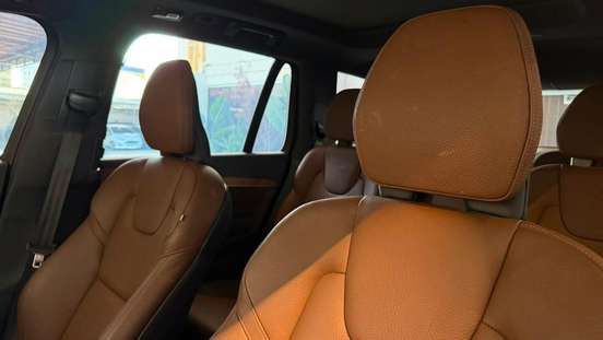 VOLVO-XC90-2024