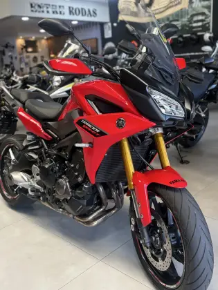 YAMAHA MT-09 TRACER YAMAHA MT-09 TRACER