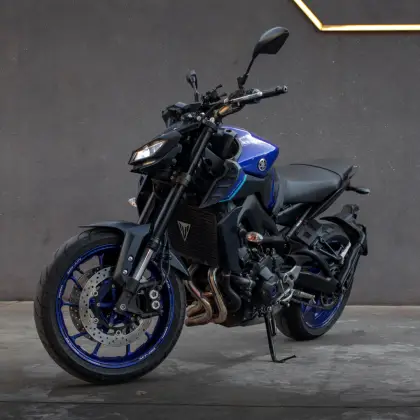 YAMAHA MT-09 YAMAHA MT-09