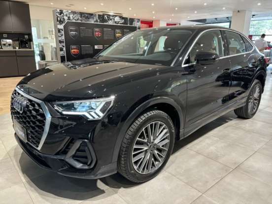 AUDI-Q3-2023
