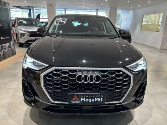 AUDI-Q3-2023