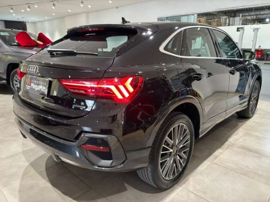 AUDI-Q3-2023