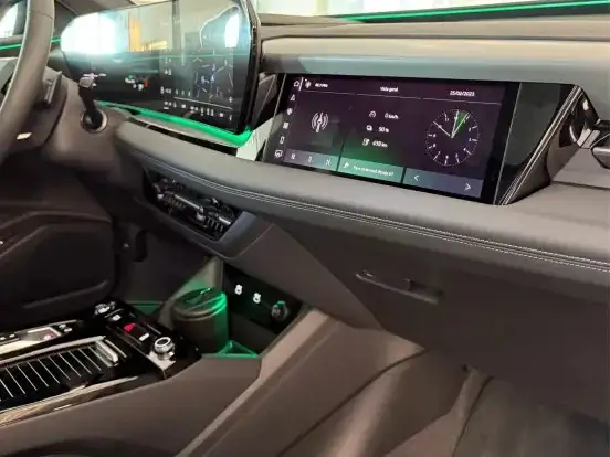 AUDI-Q6 E-TRON-2025