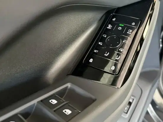 AUDI-Q6 E-TRON-2025