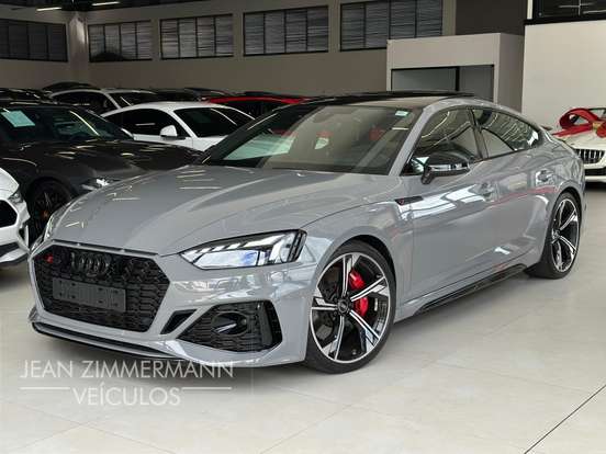 AUDI-RS5-2022