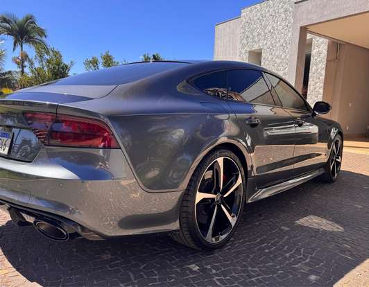 AUDI-RS7-2014