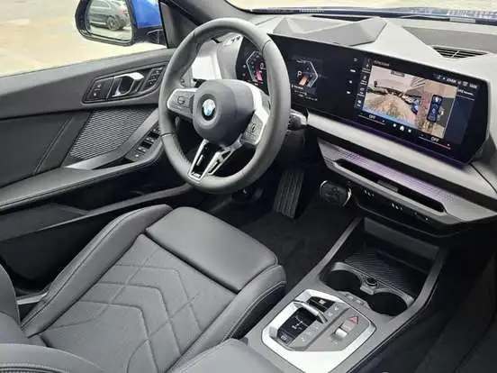 BMW-220i-2025