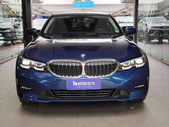 BMW-320i-2021