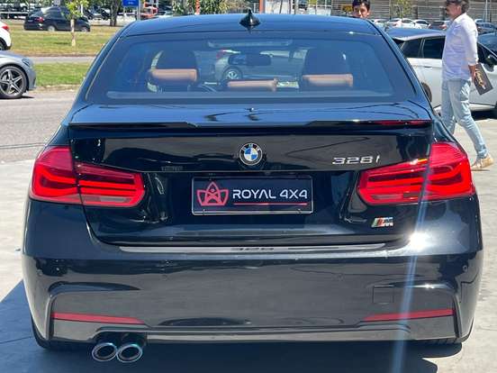 BMW-328i-2016
