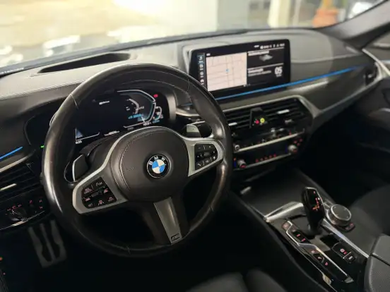 BMW-530e-2.0 16V TWINPOWER HÍBRIDO M SPORT AUTOMÁTICO BMW-530e-2022
