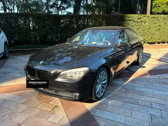BMW-750i-4.4 V8 32V ACTIVEHYBRID 7 4P AUTOMÁTICO BMW-750i-2011