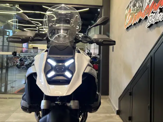 BMW-R 1300 GS PLUS BMW-R 1300 GS PLUS-2024