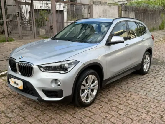 BMW X1 2.0 16V TURBO ACTIVEFLEX SDRIVE20I 4P AUTOMÁTICO BMW X1 2.0 16V TURBO ACTIVEFLEX SDRIVE20I 4P AUTOMÁTICO