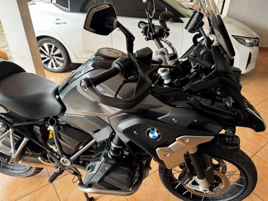 BMW-R 1250 GS PREMIUM TRIPLE BLACK BMW-R 1250 GS PREMIUM TRIPLE BLACK-2022