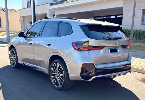 BMW-X1-2024