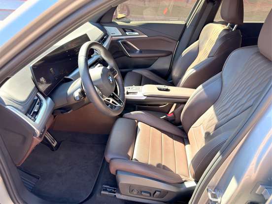 BMW-X1-2.0 16V TURBO GASOLINA SDRIVE20I M SPORT STEPTRONIC BMW-X1-2024