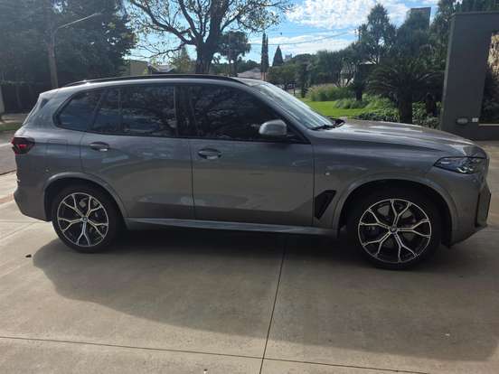 BMW-X5-2024