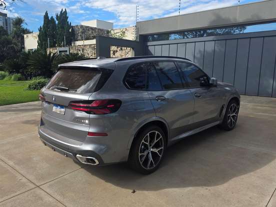 BMW-X5-3.0 I6 TURBO HÍBRIDO XDRIVE50E M SPORT AUTOMÁTICO BMW-X5-2024