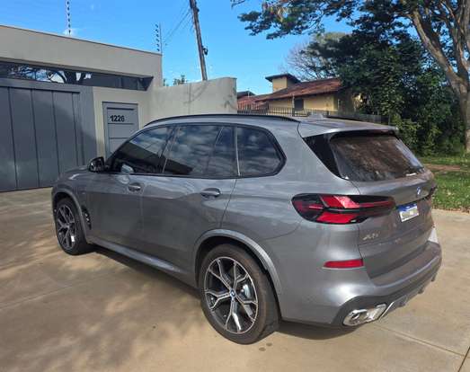 BMW-X5-2024