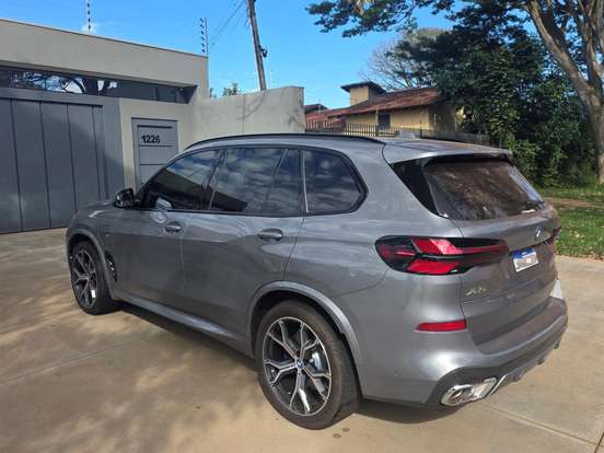 BMW-X5-3.0 I6 TURBO HÍBRIDO XDRIVE50E M SPORT AUTOMÁTICO BMW-X5-2024