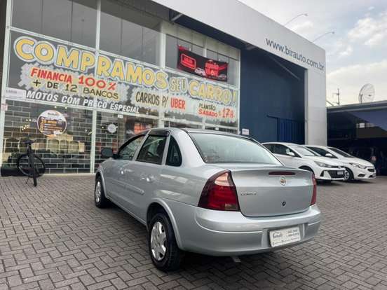 CHEVROLET-CORSA-2011
